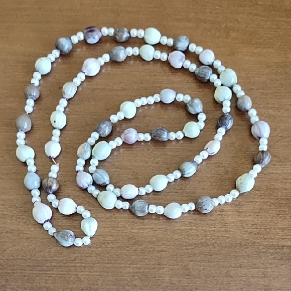 None Jewelry - Shell Bead Necklace Bracelet 32 Inches Long Vintage Gift White Cream Brown Lilac